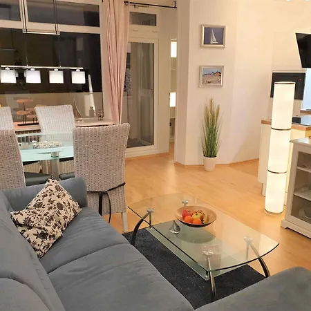 - Haus L, App 0l1004 *
